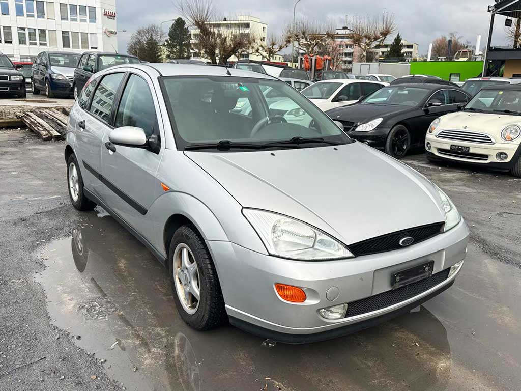 FORD Focus 1.6i 16V Ambiente 2002