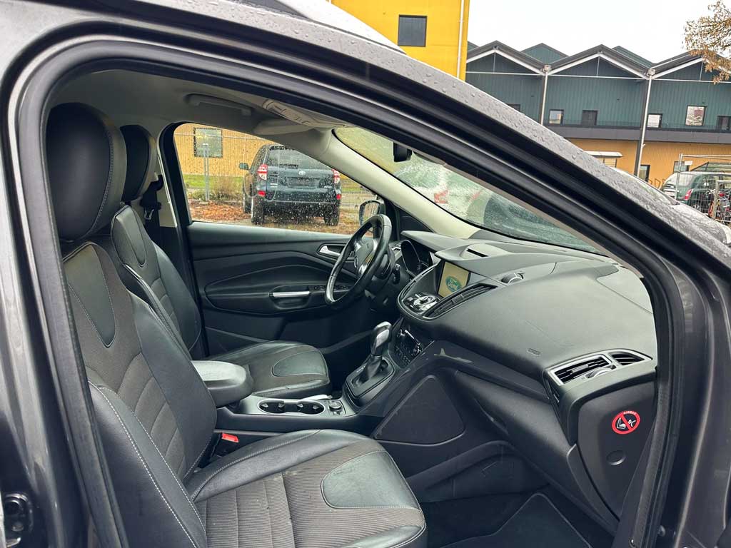 FORD Kuga 2.0 TDCi Titanium S 4WD PowerShift SUV 4WD 2015 Diesel vendre-ma-voiture-suisse interieur