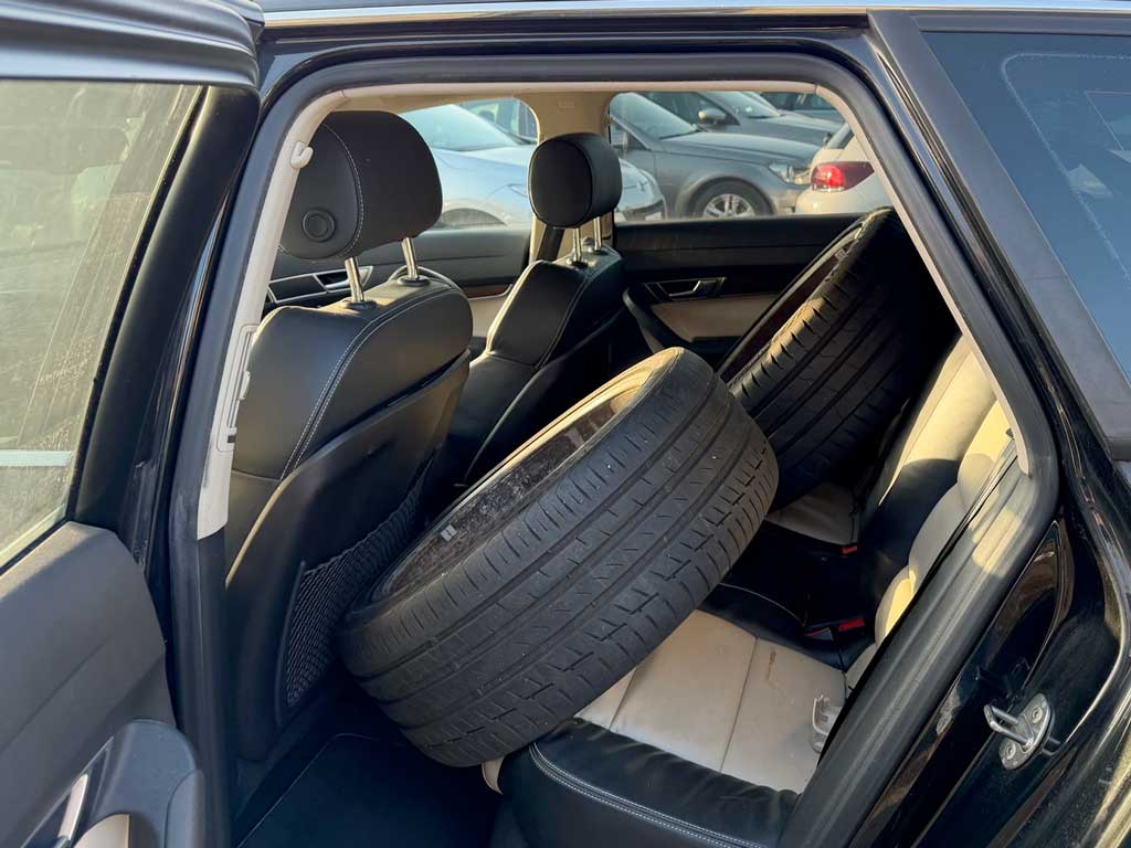 AUDI A6 Avant 3.0 V6 TDI quattro tiptronic 2009 Diesel 4x4 break automatique noir pneus